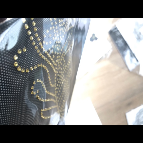 Crafter's Square Iron-On Rhinestone Patch - Fern Leaf Design - Picture 9 of 10